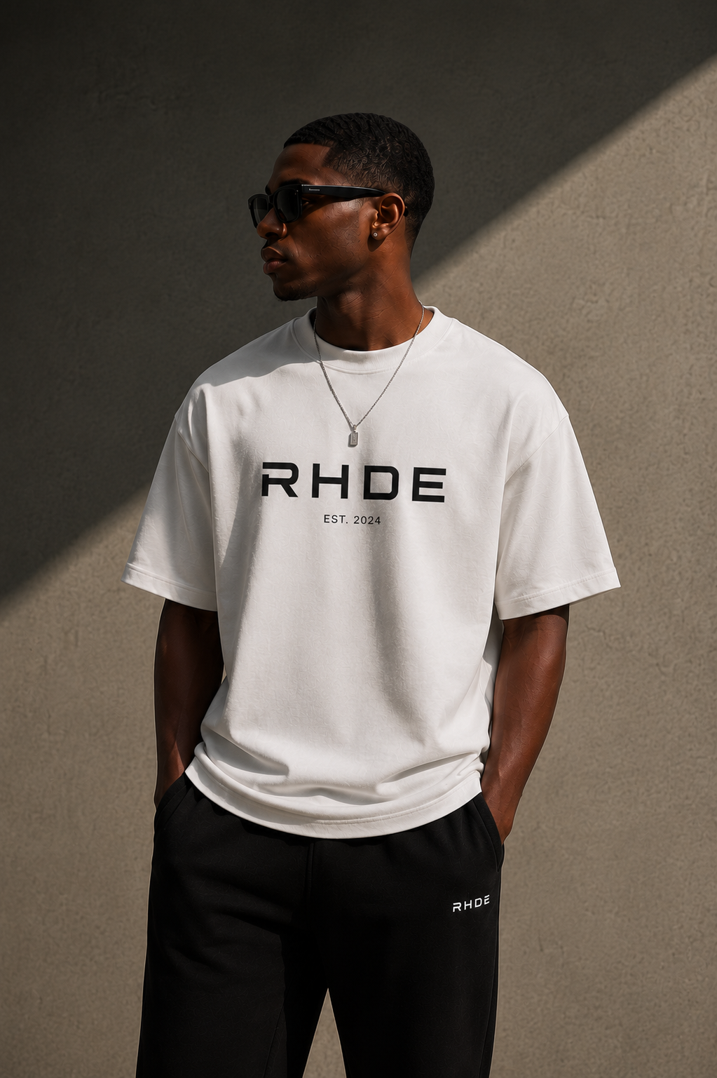SIGNATURE TEE